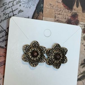 💫vintage bronze flower earrings
